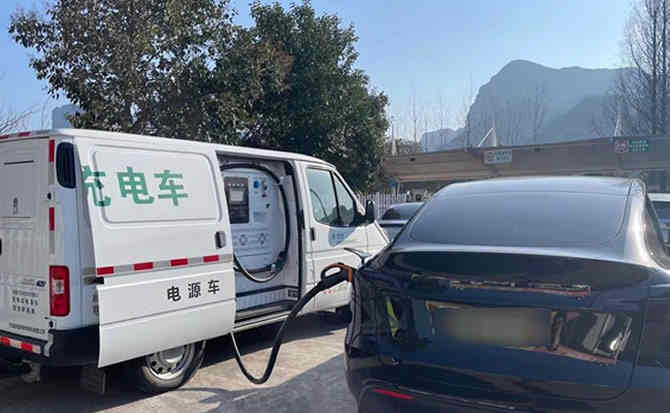 平远汽车搭电